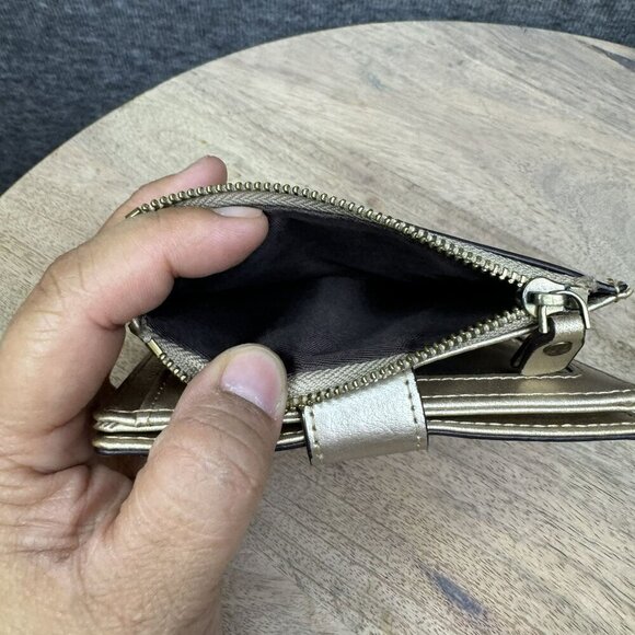 Compact Gold‎ Wallet With Floral Button & Zipper Multiple slots and bill holder - Picture 5 of 9